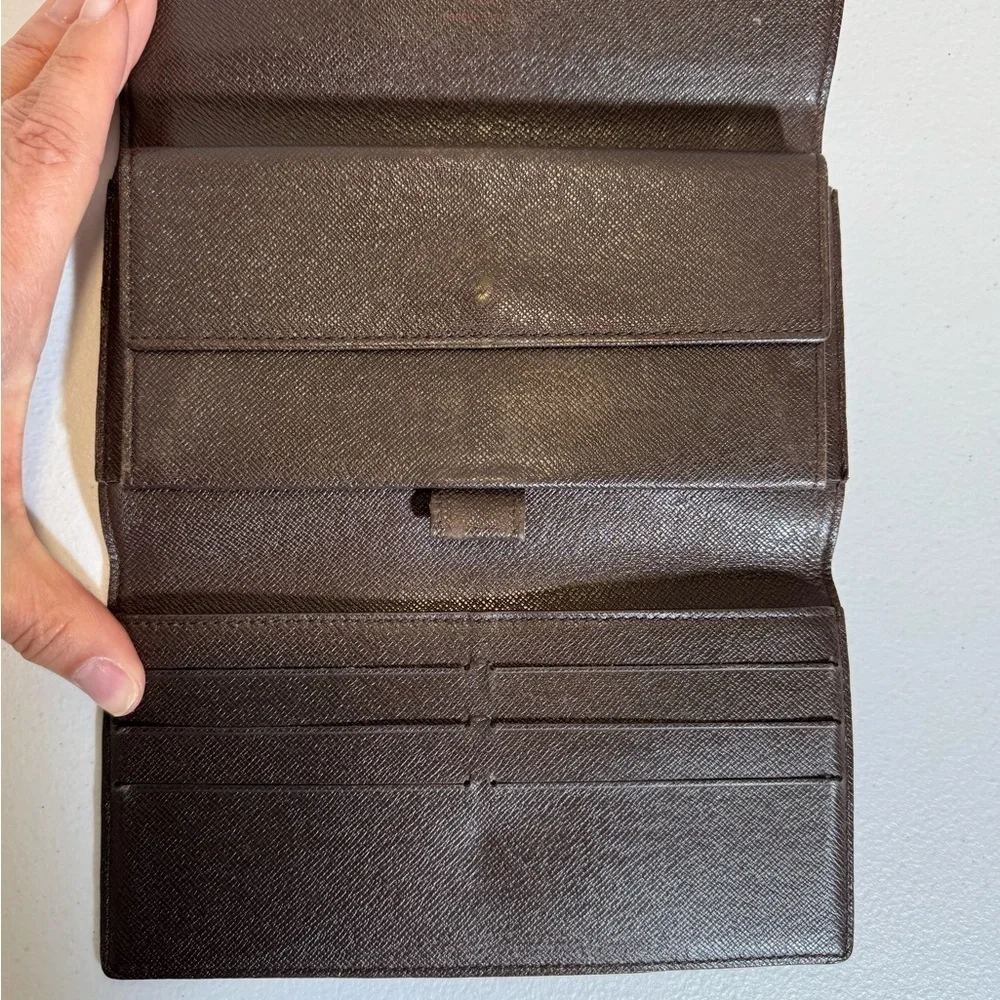 AUTHENTIC Louis Vuitton Damier Ebene Wallet